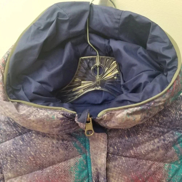 Lululemon Kids Ivivva Reversible Puffer  Jacket - Picture 9 of 11